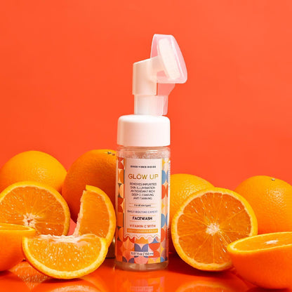 VITAMIN C FOAMING FACE WASH WITH BRUSH 150ml
